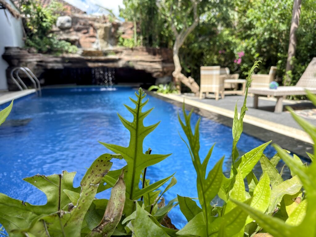 villa lotus jimbaran jardin 4 scaled