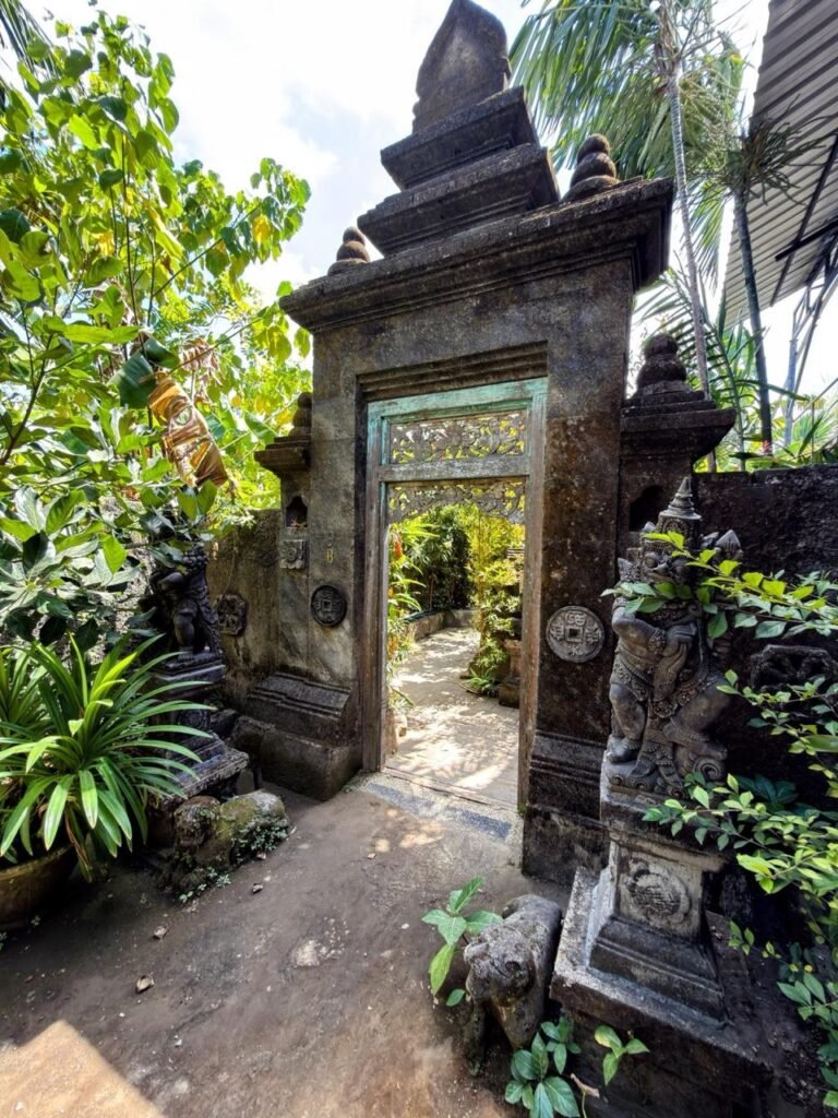 villa lotus jimbaran portail entree 1