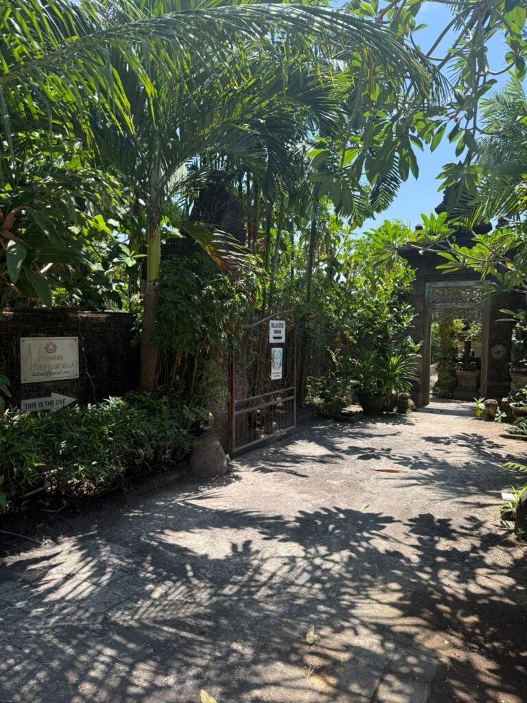villa lotus jimbaran portail entree 2